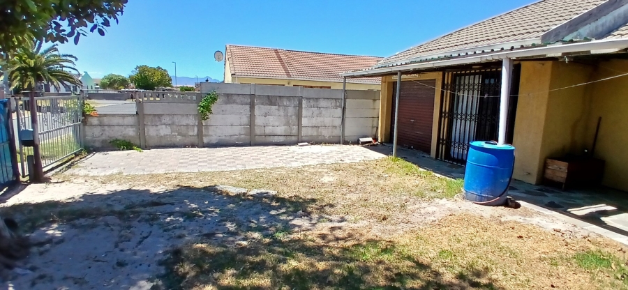 3 Bedroom Property for Sale in Mandalay Western Cape